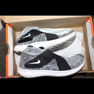 Nike Free RN Motion Flyknit Black and White